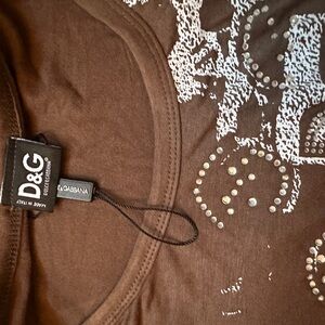 NWT D&G Brown T-Shirt with White Graphic